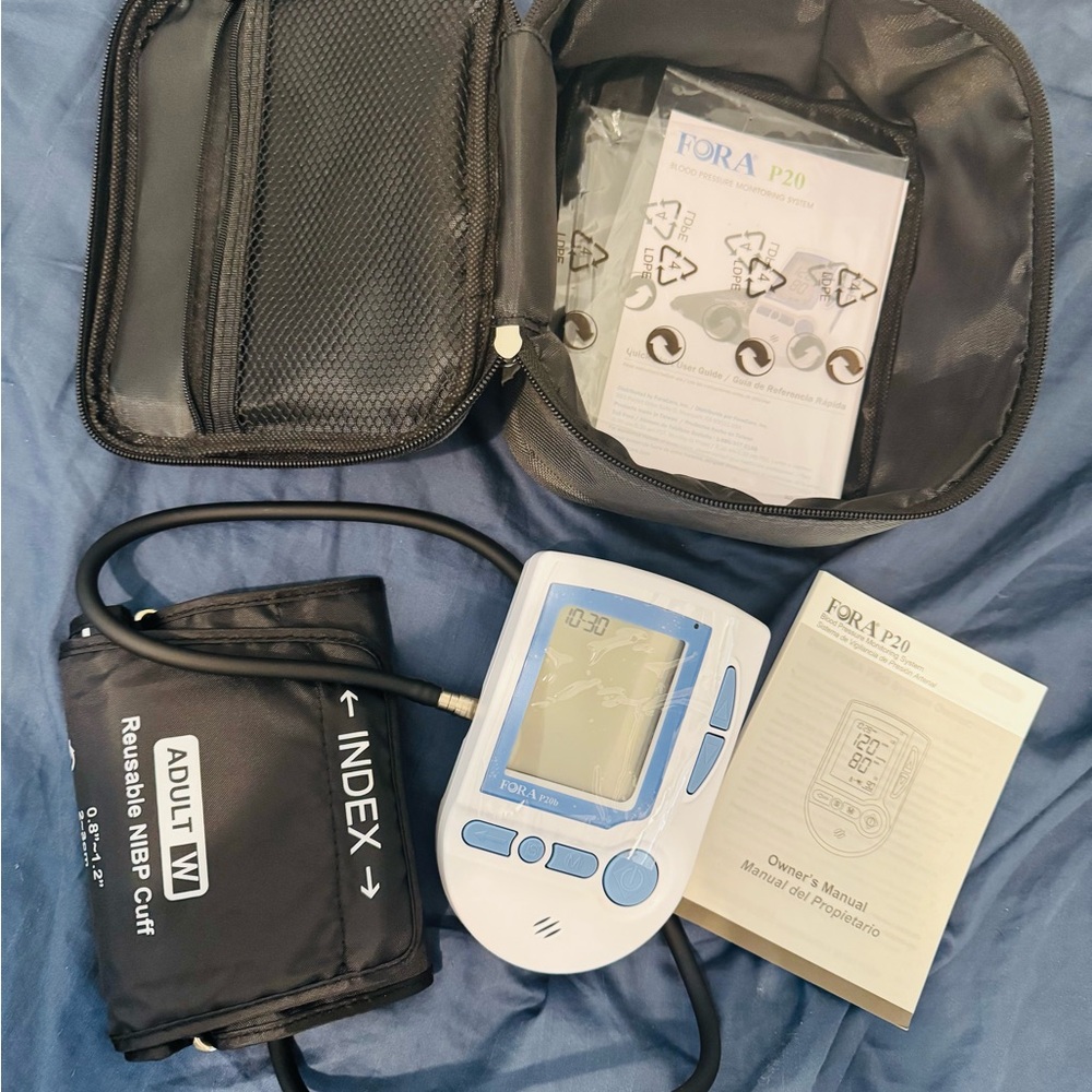FORA P20 Blood Pressure Monitor - Blue and Black